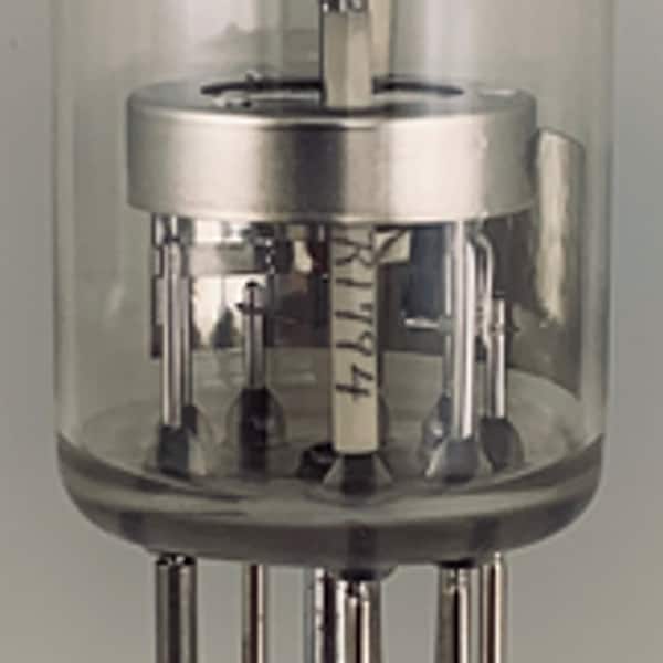 Ilc Replacement For BATTERIES AND LIGHT BULBS L463301 WW-LRB6-9 - main